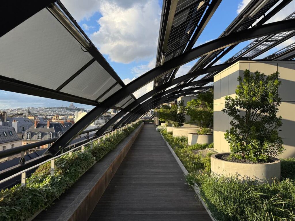 Madame Rêve Hotel, Paris. Rooftop Garden