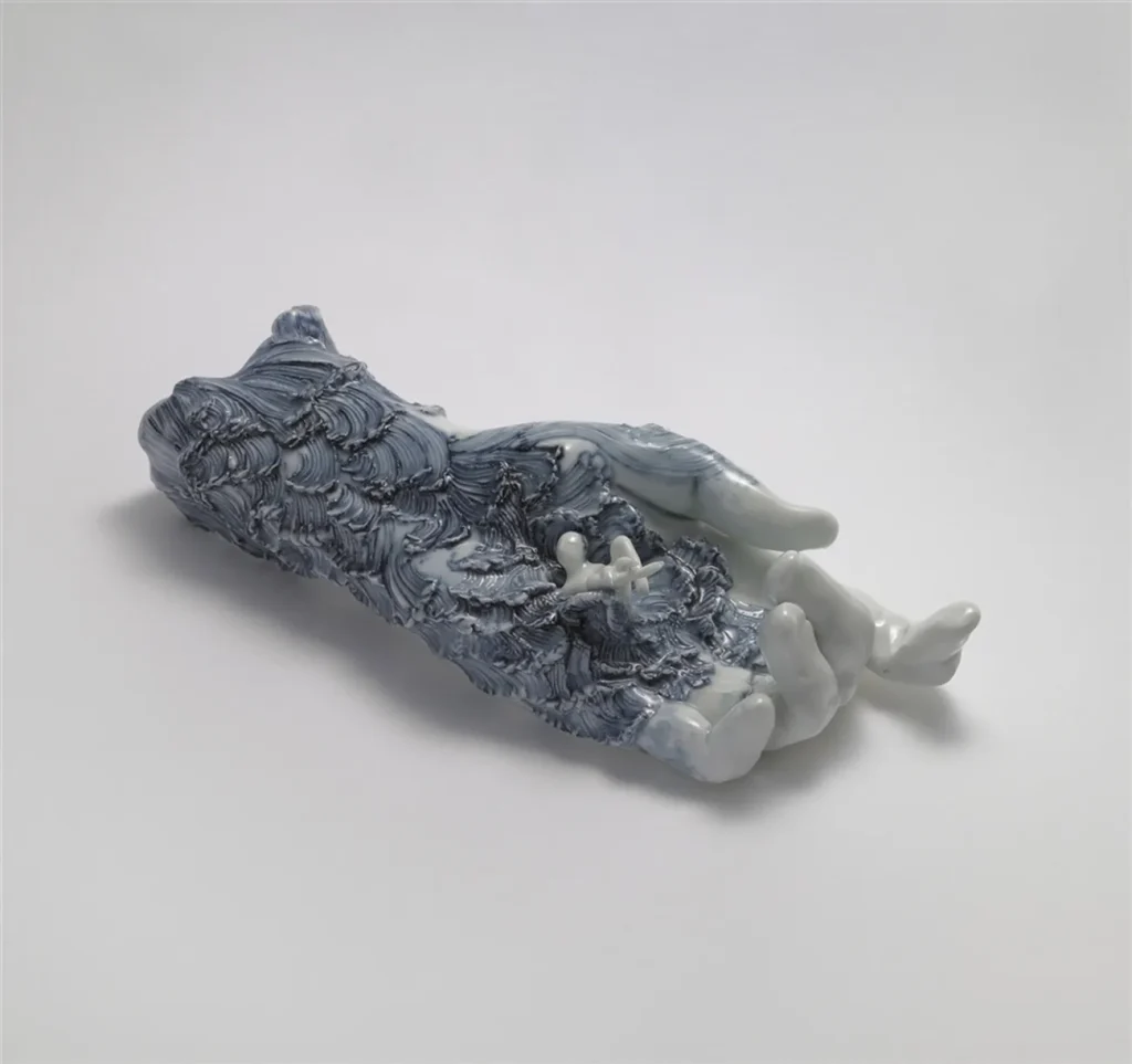 Geng Xue, You and I, 2009, high-fired ceramic, 30 x 13 x 7 cm. Courtesy the artist