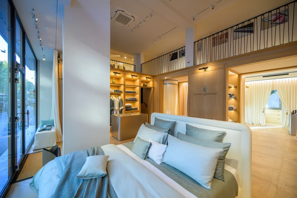 Rivolta Carmignani boutique Milan, Viale Piave 40