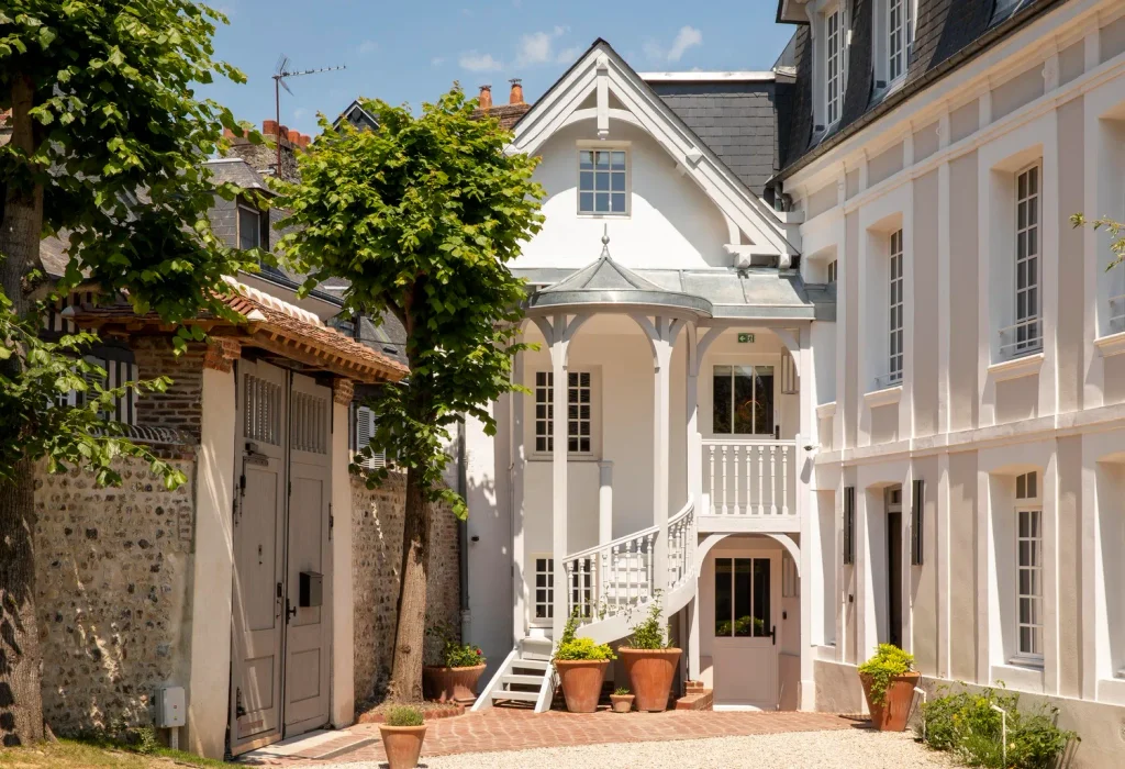 Saint Delis